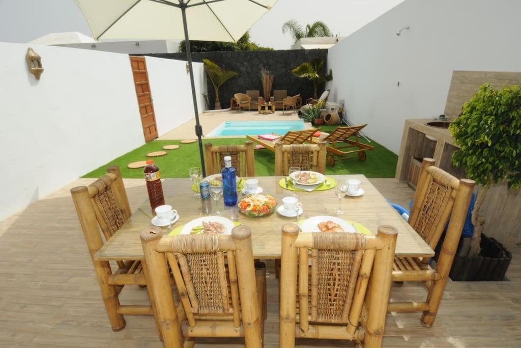 Villa La Isla By Rentaholidayslanzarote Playa Blanca  Exterior foto