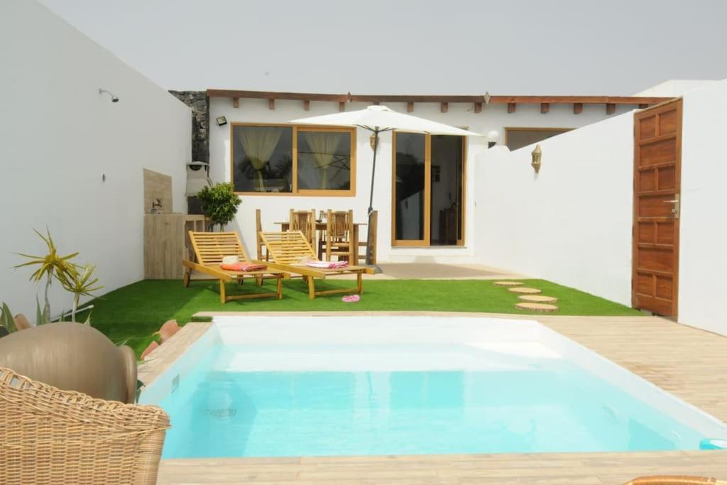 Villa La Isla By Rentaholidayslanzarote Playa Blanca  Exterior foto
